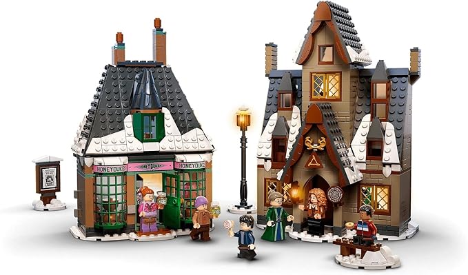 76388 Harry Potter Visita a la Aldea de Hogsmeade Tres Escobas Set de Construcción Juguete 20 Aniversario con Mini Figura Dorada Ron Weasley