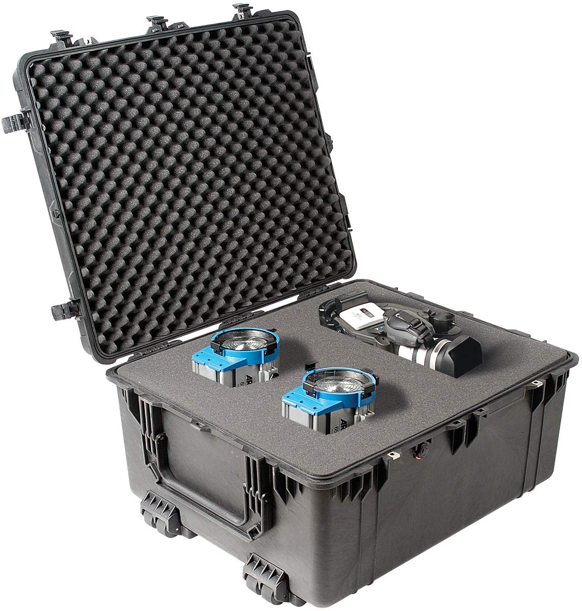 Pelican 1690 Case With Foam (Black)