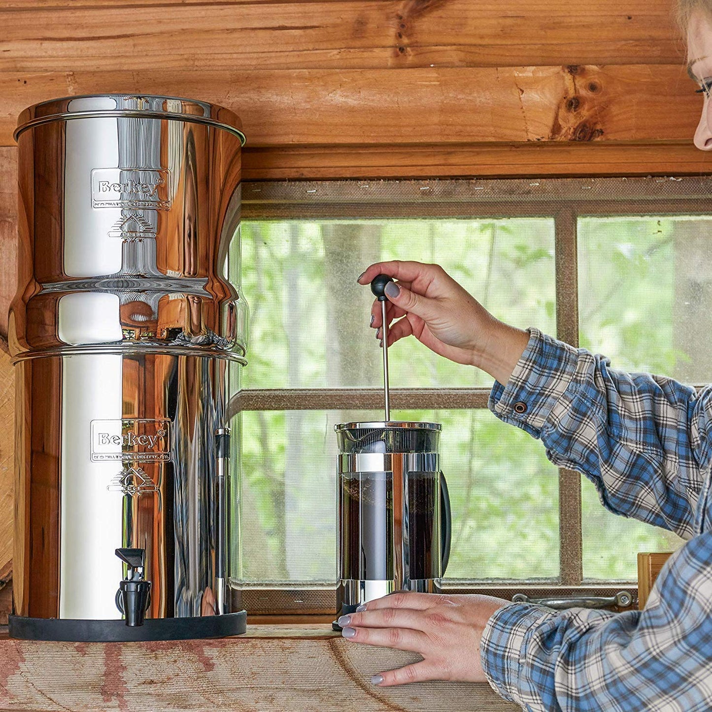 Crown Berkey Gravity-Fed Stainless Steel Countertop Water Filter System 6 Gallon with 2 Authentic Black Berkey Elements BB9-2 Filters