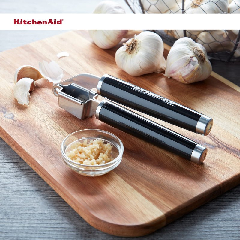 KitchenAid KE132OHOBA Classic Garlic Press