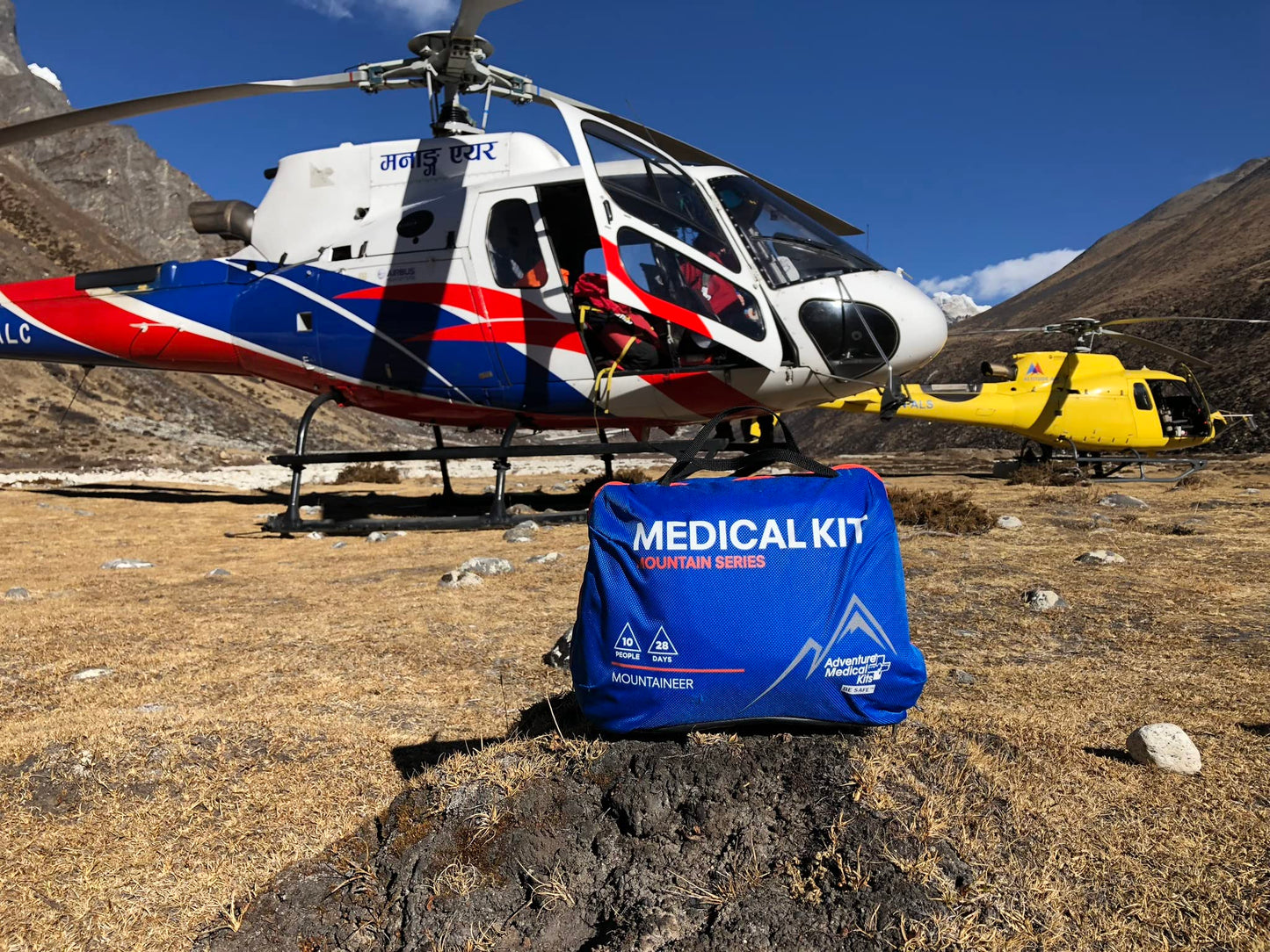 Adventure Medical Kits Mountain Series Medical Kit - Mountaineer - Emergency Medical First Aid Kit - For 28 People for 10 Days - Comes with QuikClot Gauze, Tourniquet, Guide Book & More - 218 Pieces