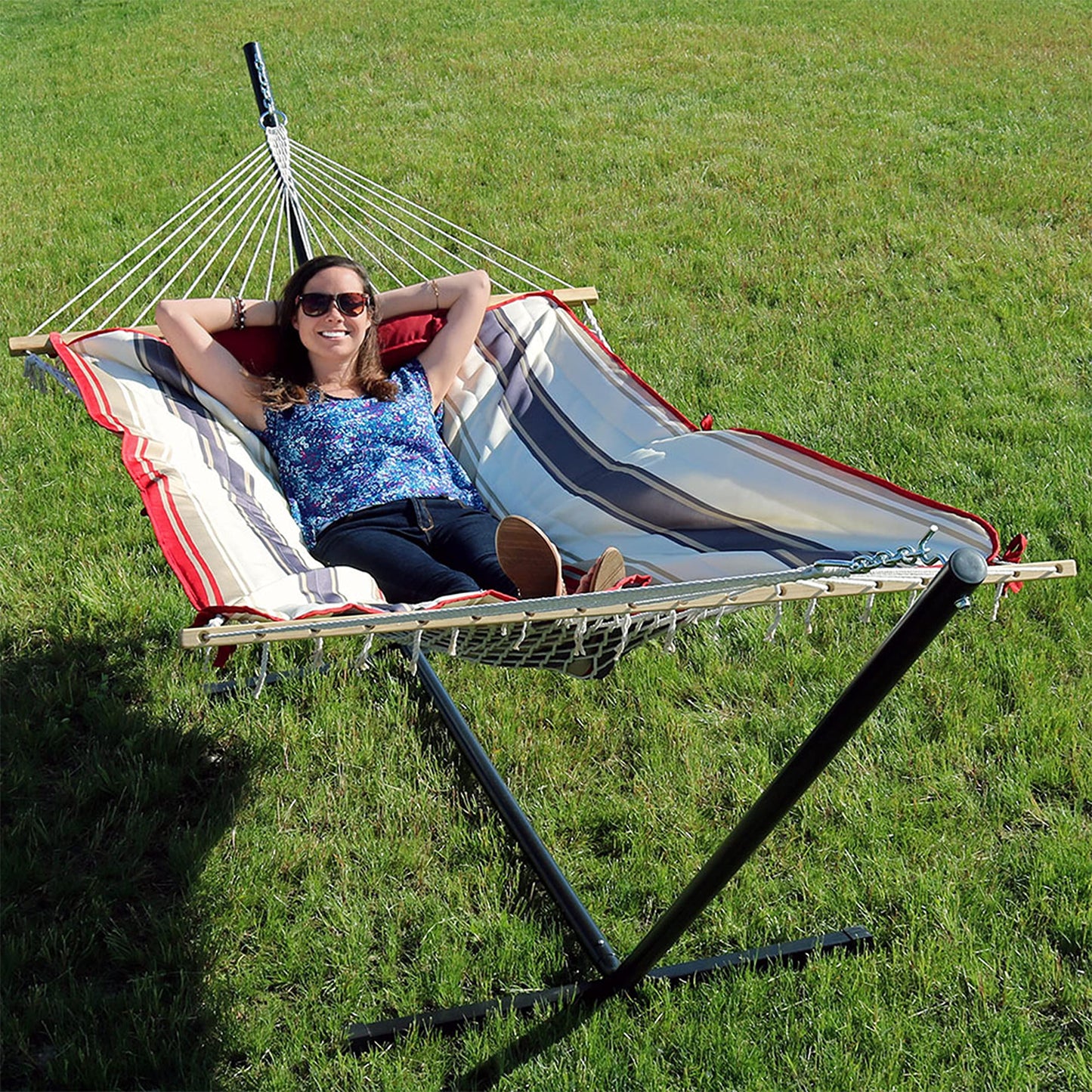 Sunnydaze Rope Hammock with Stand for Outside - Heavy Duty Freestanding Portable Outdoor Hammock Set with Quilted Pad, Pillow, and 12-Foot Steel Frame - 275 lb Capacity - Modern Lines
