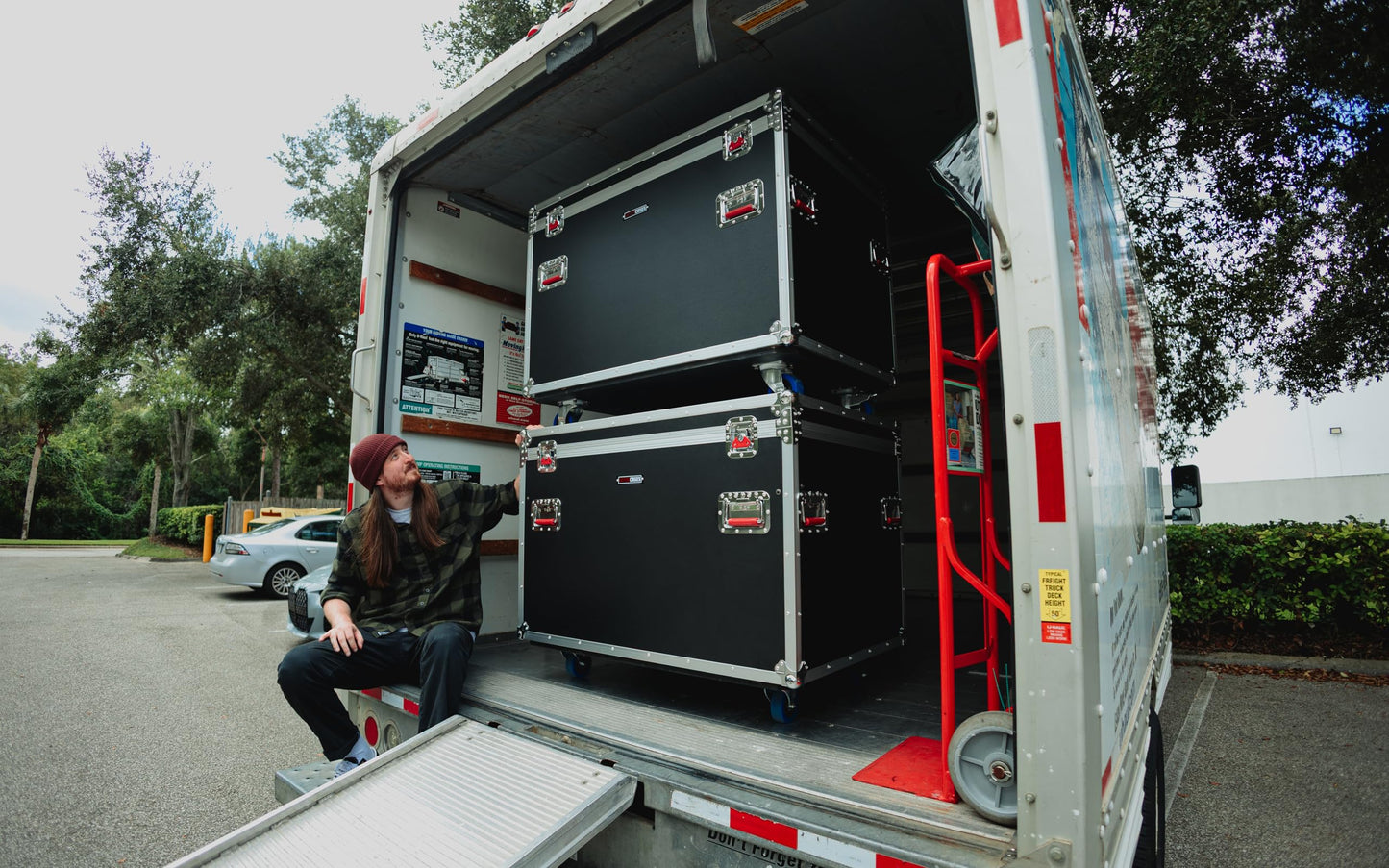 Gator Cases G-TOUR Series Equipment Storage Case/Cable Trunk with Heavy Duty Casters, Truck Pack Size; 45" x 30" x 30" (G-TOURTRK4530HS)