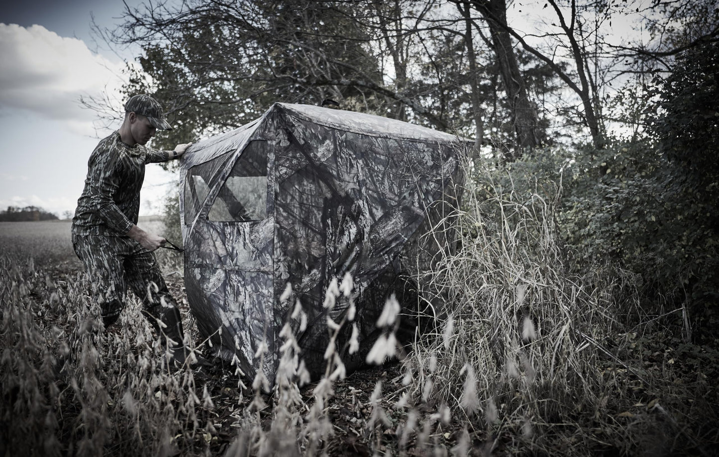 Ameristep Care Taker Kick Out Pop-Up Ground Blind, Premium Hunting Blind, Mossy Oak Break-Up Country Camo