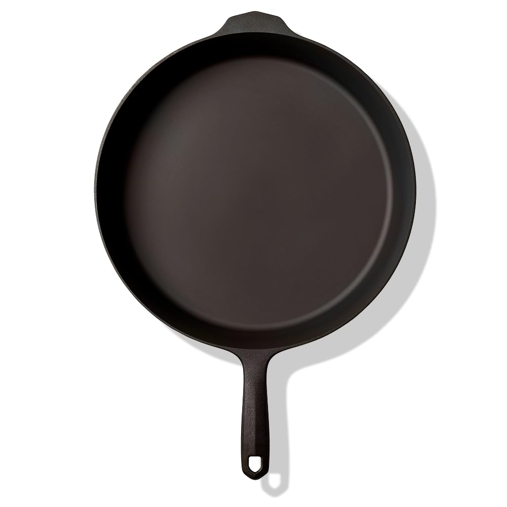 Field Company Extra-Large Cast Iron Skillet – 13.4-Inch Pre-Seasoned Pan for 6–8 Servings, Lightweight & Smooth, Made in USA