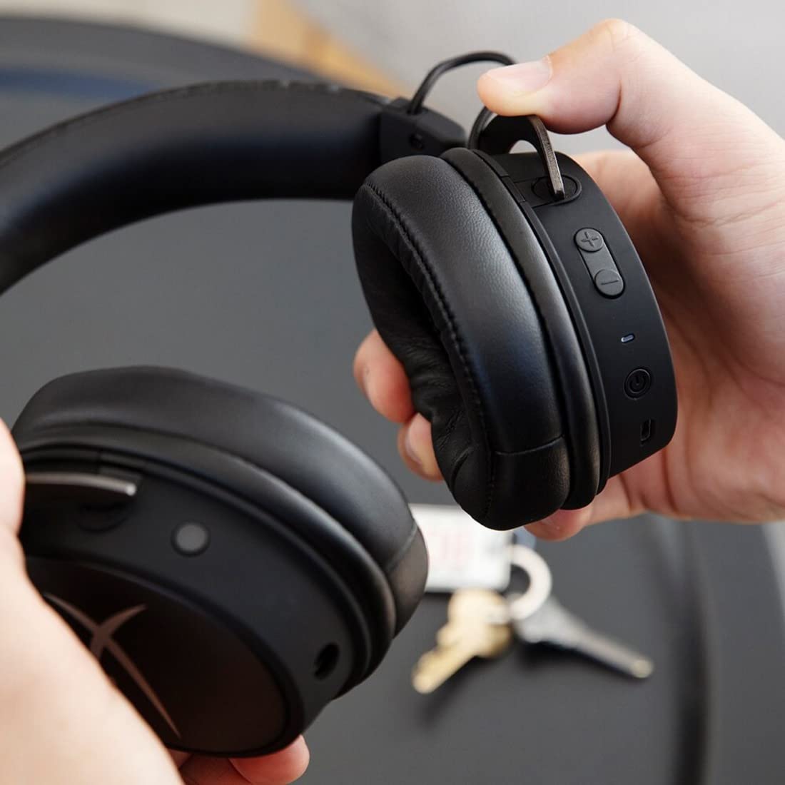 HyperX Cloud MIX - Wired Gaming Headset + Bluetooth, Game and Go, Detachable Microphone, Signature Comfort, Lightweight, Multi Platform Compatible - Black