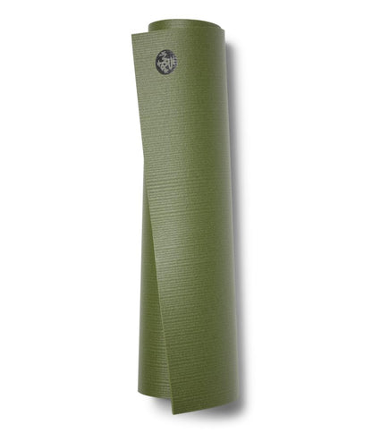 Manduka PRO Yoga Mat 71" - 6mm | Lifetime Durability | Hygienic Construction | Premium Studio Quality | Teacher Approved | 71 x 26 inches | Earth