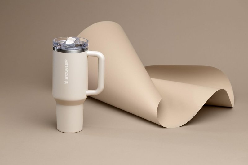 STANLEY Quencher ProTour Flip Straw Tumbler with Leakproof Lid 40 oz | Built-in Straw & Handle | Cupholder Compatible for Travel | insulated Stainless Steel Cup | BPA-Free | Exclusive Toasted Almond