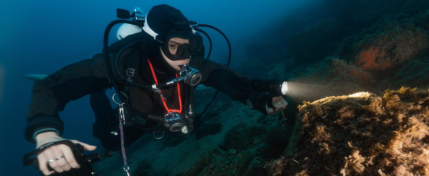 Wurkkos DL06 Dive Light, 15000 Lumens Scuba Diving Light, Type-C Rechargeable, 6*XHP50 LEDs, 100 Degrees Narrow Beam Angle, IPX8 Waterproof Flashlight for Night Diving Cave Exploration - 6000K