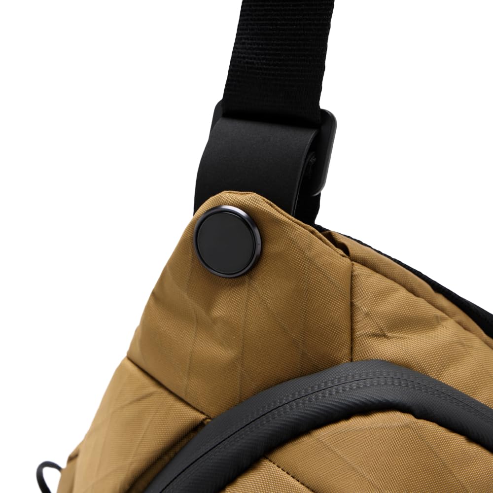 Peak Design Everyday Sling 6L, Coyote, Padded Adjustable Shoulder Strap for Crossbody or Waist Carry, FlexFold Dividers, Ideal for Carrying Cameras or Everyday Essentials, Sling Bag for Men and Women