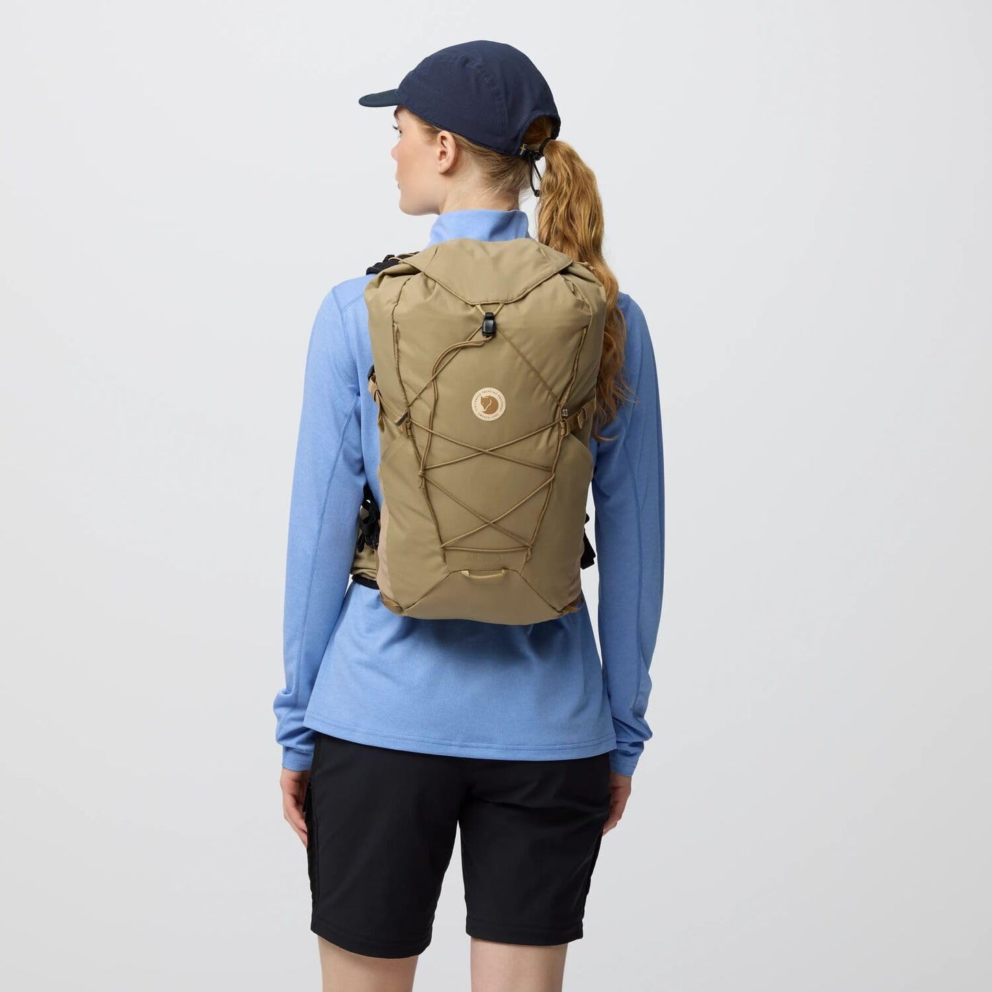 Fjällräven Abisko Hike Lite 20 Backpack - Ventilated Frame, Compact Daypack, Lightweight Fabric - Hiking, Trekking, Clay, Small/Medium