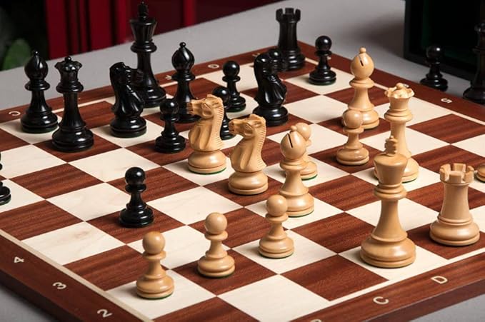The House of Staunton The Grandmaster Chess Set Box and Board Combination - Ebonized Boxwood