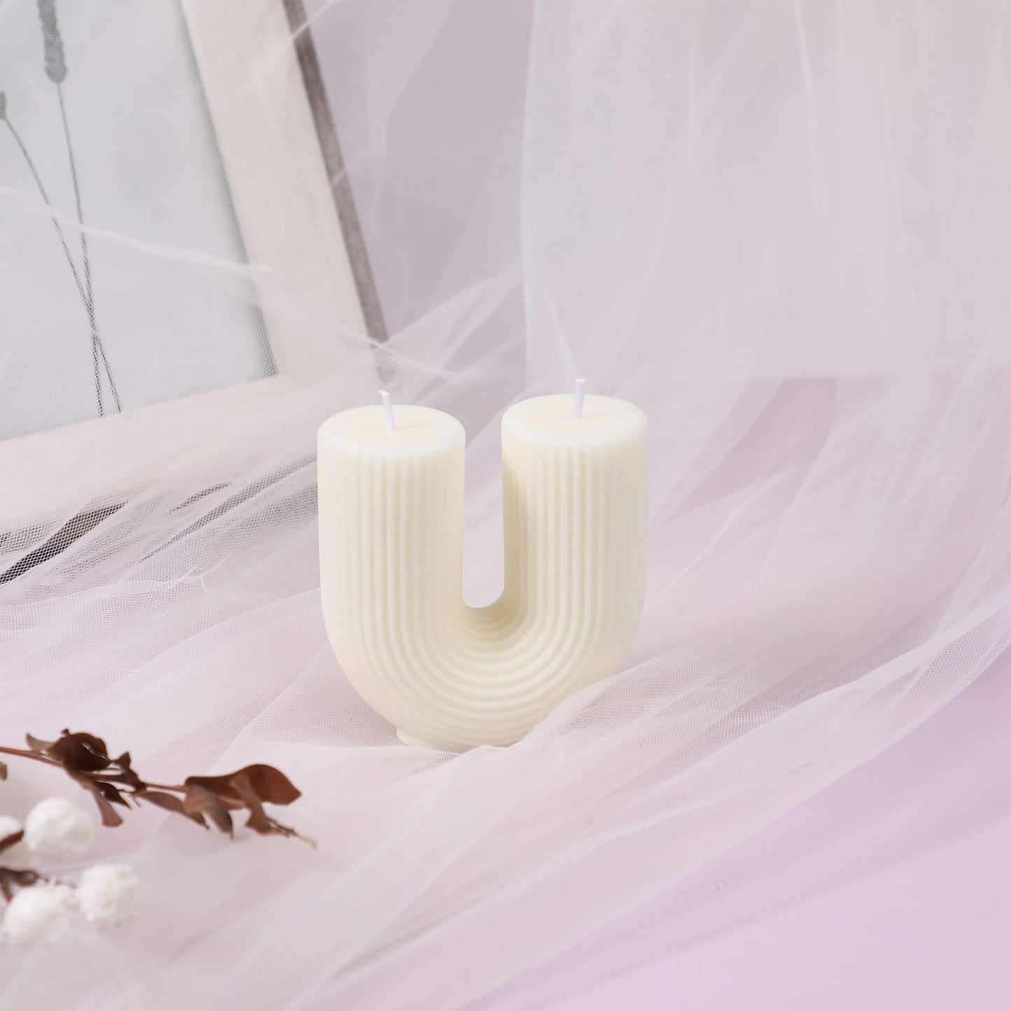Tondiamo U Shaped Candle Ribbed Soy Wax Scented Decorative Candles Minimalist Geometric Shaped Bougie Cool Aesthetic Bougie Handmade Long Lasting for Bedroom Wedding Birthday Decor(White)