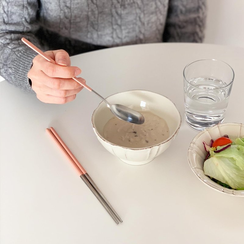 304 Stainless Steel durable Lightweight Korean-style Beautiful Cutlery Spoon and Chopsticks Set Scratch Resistant 2Pieces (Ivory+Brown)