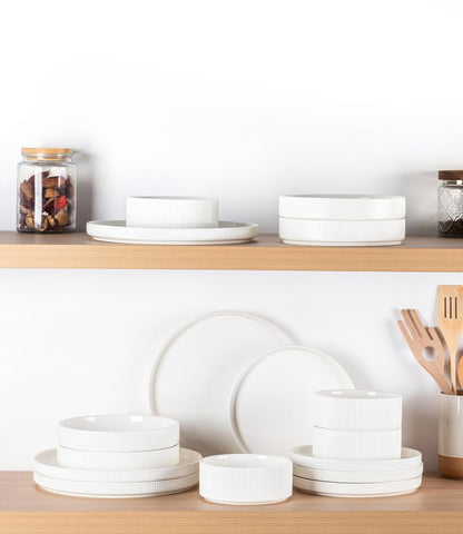 TheTerra Ceramic Dinnerware Sets for 4, 12 Pieces Porcelain Lightweight Plates and Bowls Sets, Scratch Resistant Dish Set, Oven & Microwave & Dishwasher Safe, Bright White
