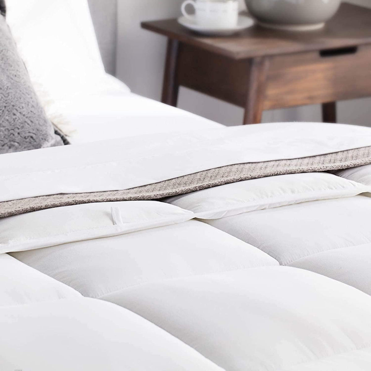 WEEKENDER Comforter Duvet Insert Full White Quilted Down Alternative All Season Microfiber - Full - Box Stitched