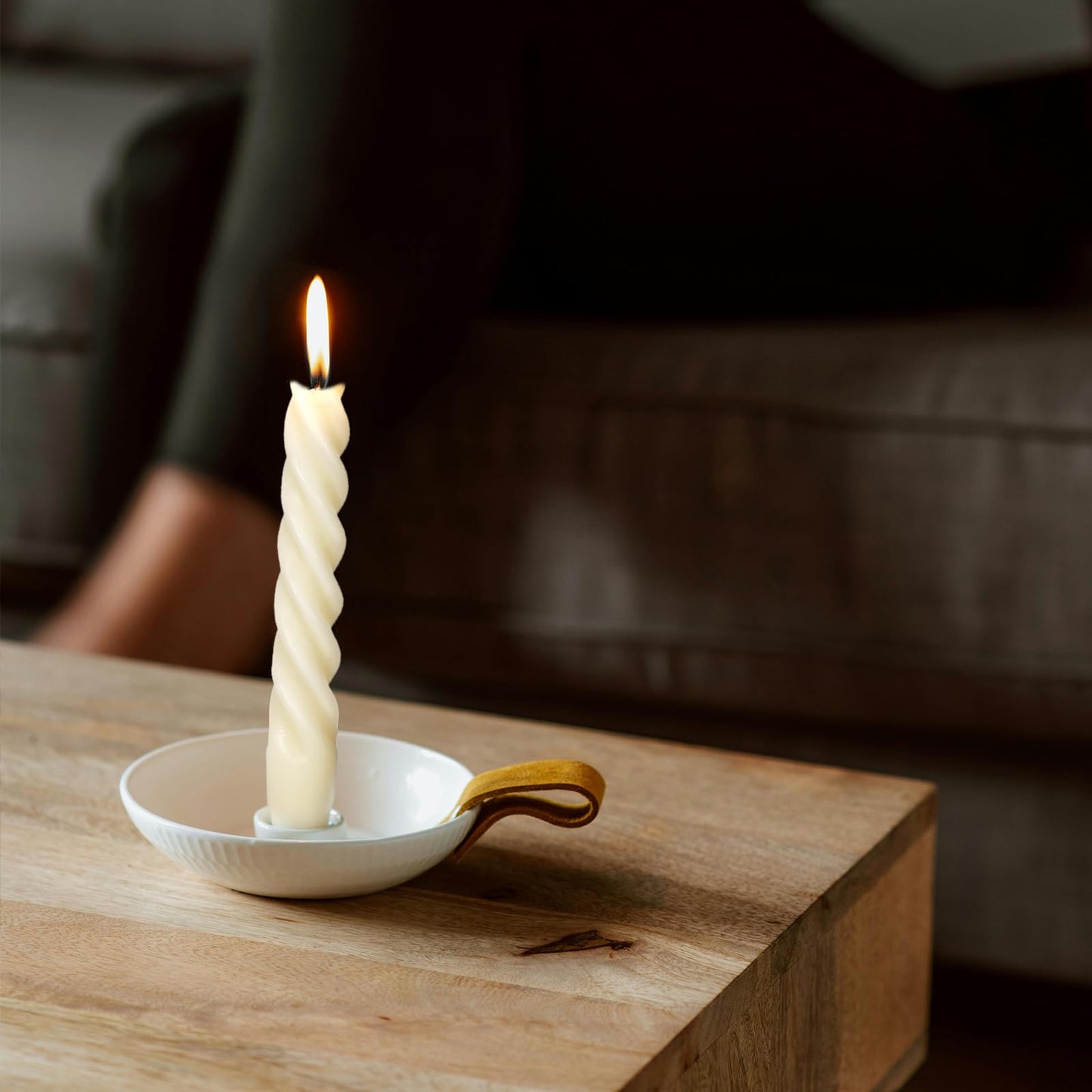 Beeswax White Spiral Candles 7", Natural Beeswax Taper Candle Twisted Taper Candles Set of 4,Dripless White Candlesticks,Clean Burning Unscented Candle Sticks for Christmas Home Dinner Wedding