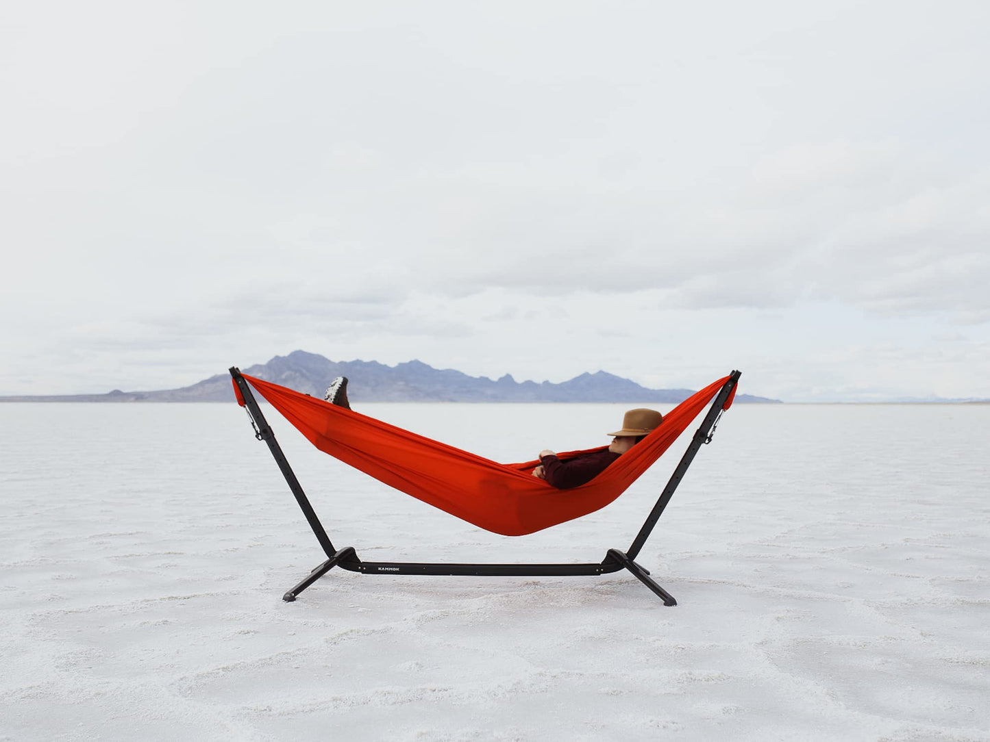 KAMMOK: Swiftlet Portable Stand & Roo Double Sunflower Gold Hammock Set