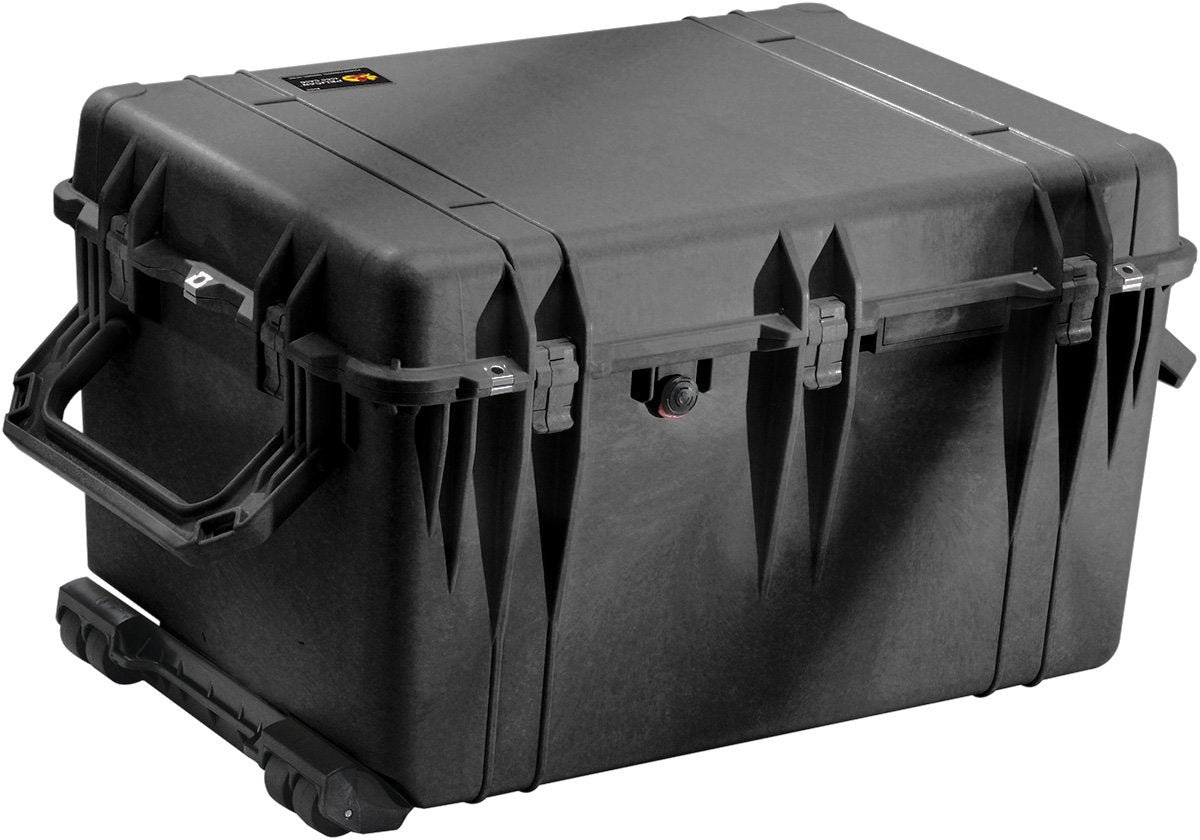 Pelican 1660 Case with Padded Dividers (Black)