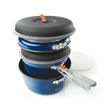 GSI Outdoors Bugaboo Base Camper Medium, High-Efficiency Cookset – Ceramic Non-Stick Coated, Includes 3L & 2L Pots, 8" Fry Pan, Accessories