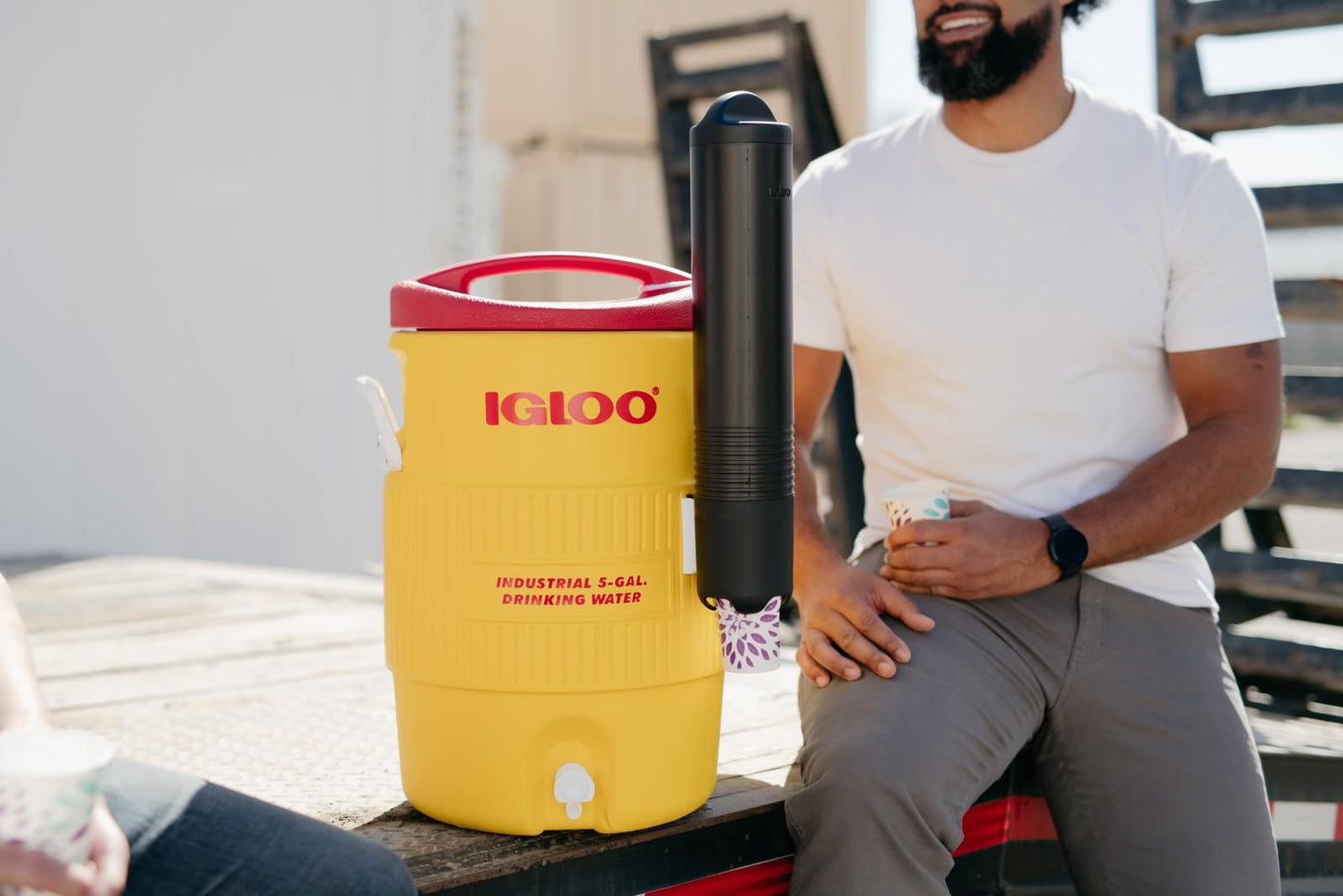 Igloo 10 gallon Industrial Beverage Cooler, Yellow/Red/White