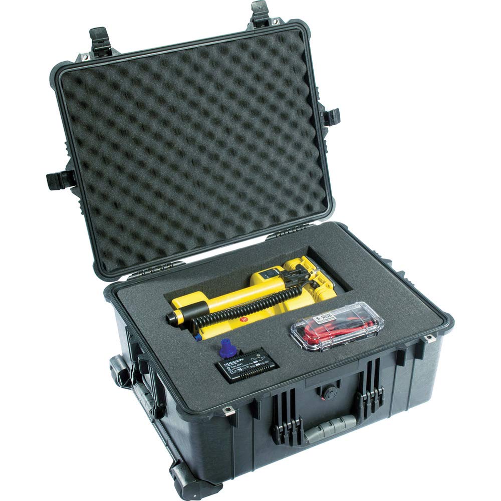 Pelican 1610 Case With Foam (Black)