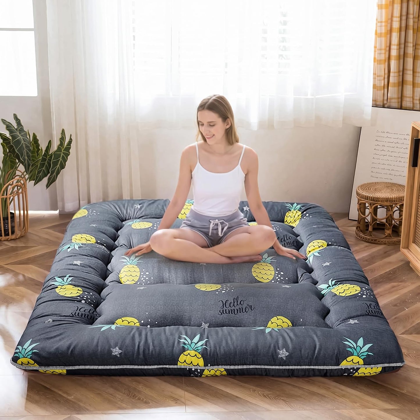 MAXYOYO Grey Pineapple Japanese Floor Futon Mattress, Tatami Mat Portable Camping Mattress Kids Sleeping Pad Foldable Roll Up Floor Lounger Couch, King Size