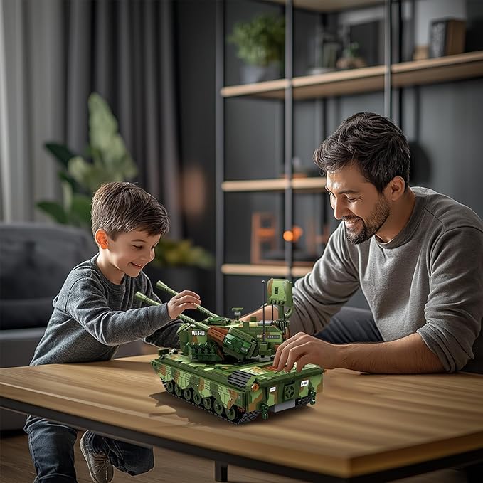 NUTCRACKER Military Tank Building Blocks Set - WW2 Army Tank Building Toy Collectible Home Display Model Christmas Birthday Gifts for Adults ((No Battery Included)