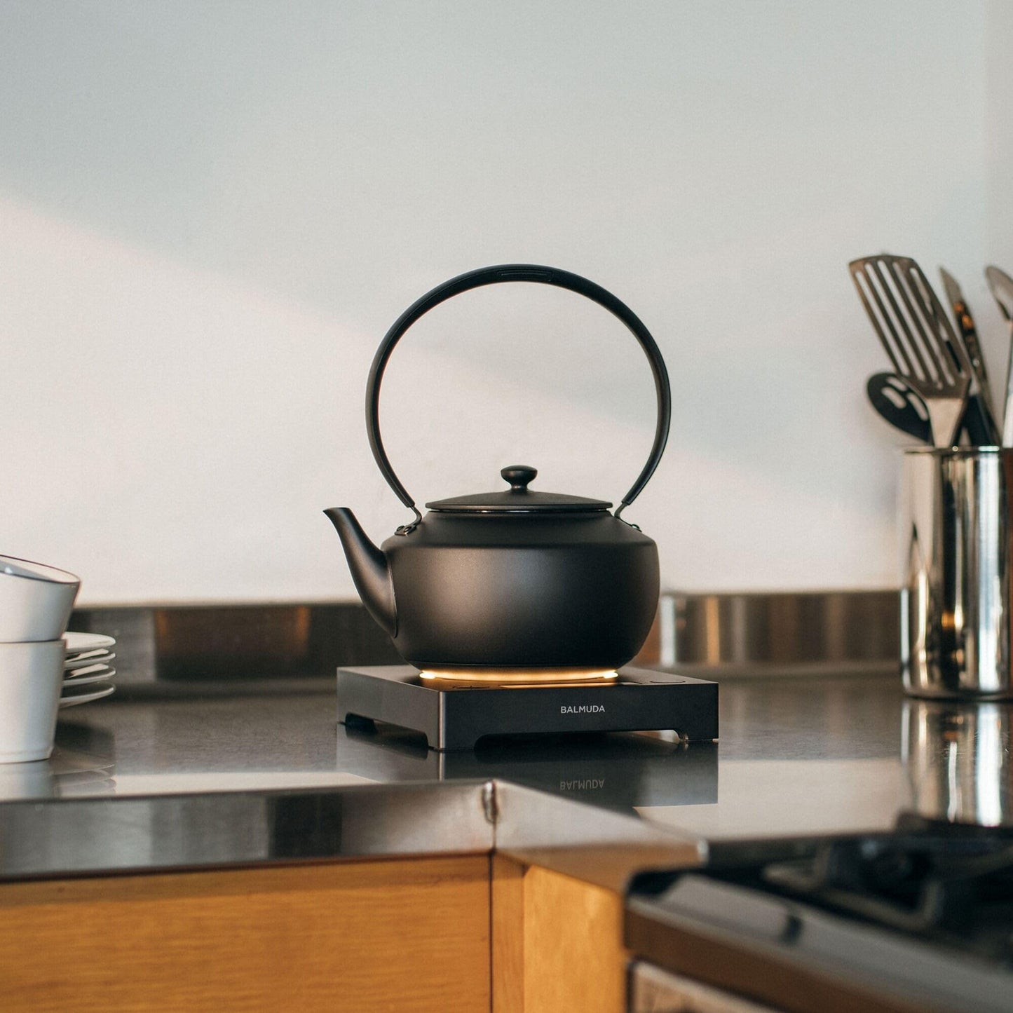 BALMUDA Combo Pack in Black | MoonKettle & The Lantern | Electric Kettle with Temp Control & Rechargeable LED Lantern