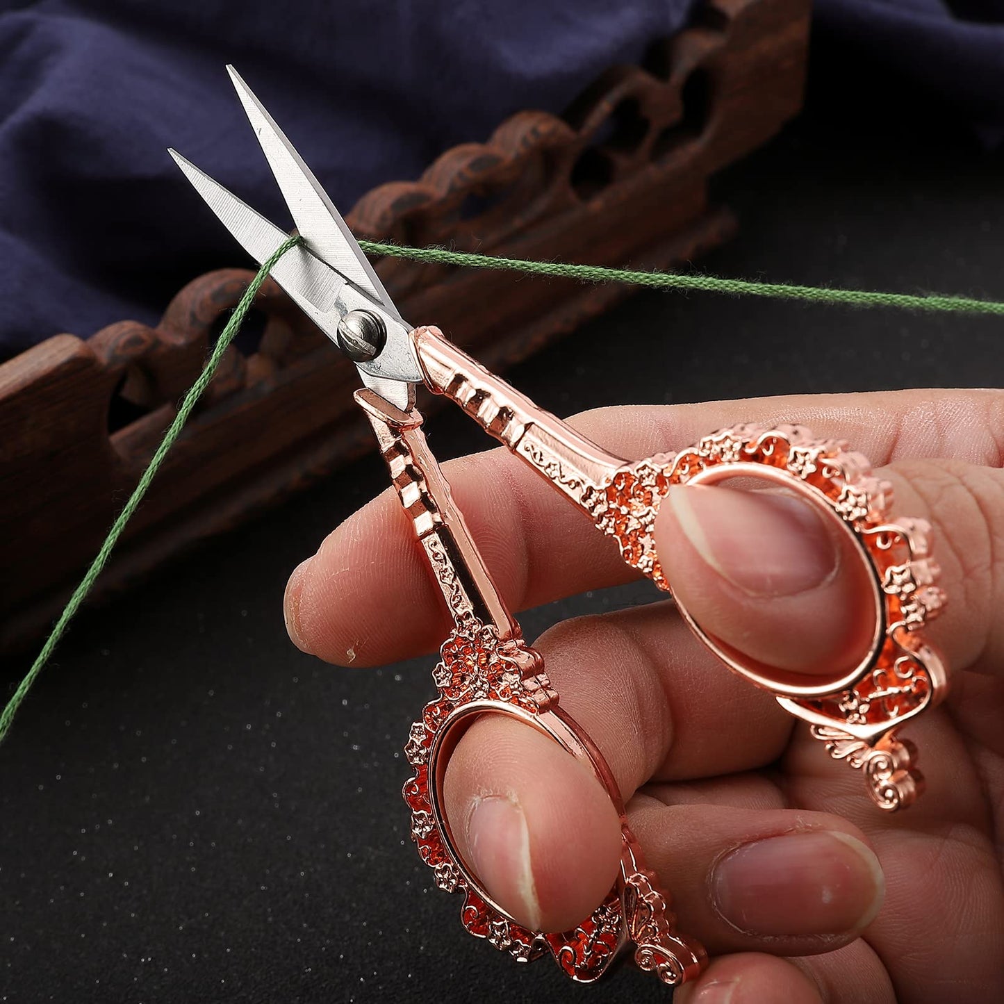 HITOPTY Sewing Scissors Embroidery Scissors, 4.5in Rose Gold Crochet Scissor with Sheath for Craft Cross Stitch Needlework Artwork Thread Yarn Cutting