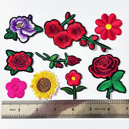 30pcs/1 Box Cuncuny Assorted Flower Cuncuny Kids Girls Patch Sewing on/Iron on Patch Applique DIY Craft Embroidered Applique Patches (Assorted Flowers)