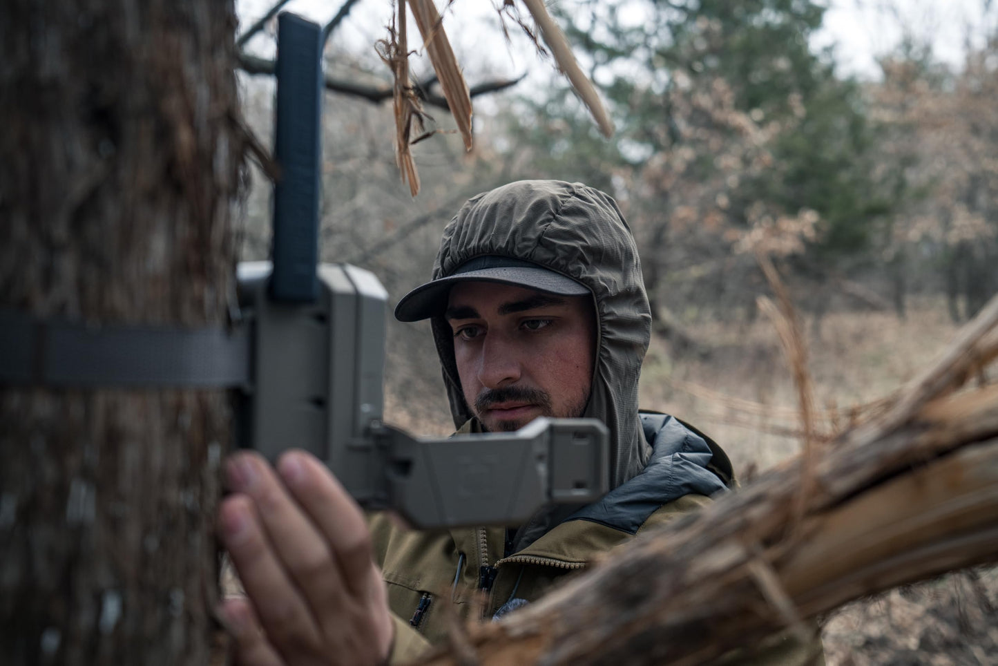Moultrie Edge 2 Pro Cellular Trail Camera - Auto Connect Nationwide 4G LTE - On Demand 40MP Photo - 1440P Video with HD Audio - Ai False Trigger Elimination - 100 Ft Detection Range - No-Glow Flash