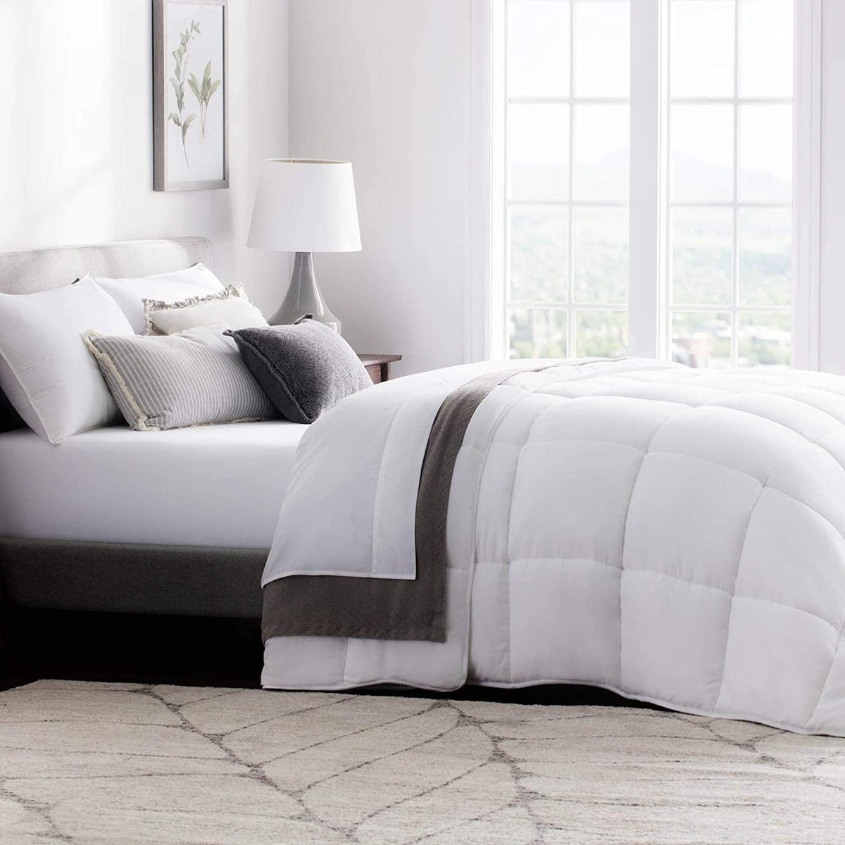 WEEKENDER Comforter Duvet Insert Full White Quilted Down Alternative All Season Microfiber - Full - Box Stitched
