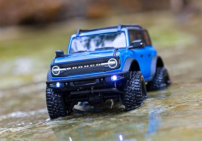 Traxxas TRX-4M 4X4 Crawler with Ford Bronco Body