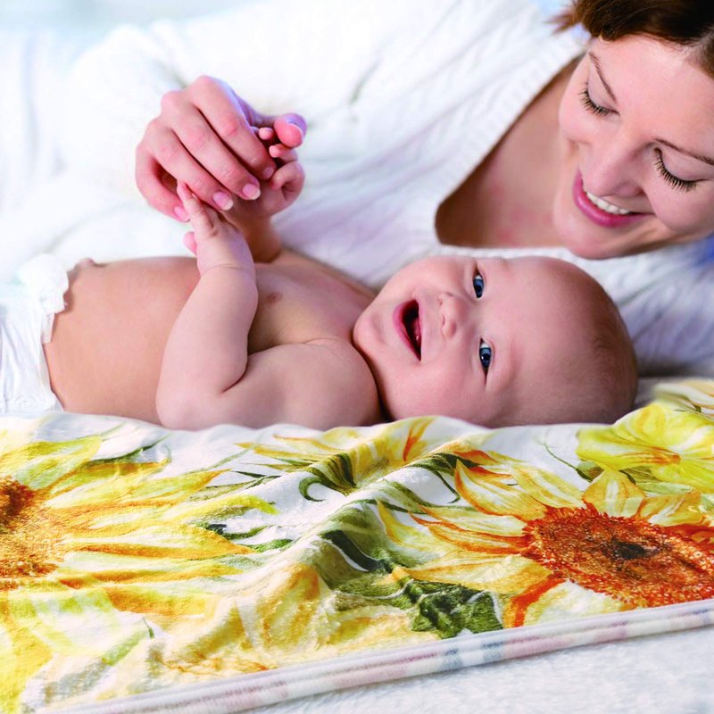 Yoothy Sunflower Baby Monthly Milestone Blanket Girl, Floral Newborns Month Blanket Gift for Baby Shower, Soft Plush Photo Prop Blanket, Wreath &Headband Included, 45''x40''