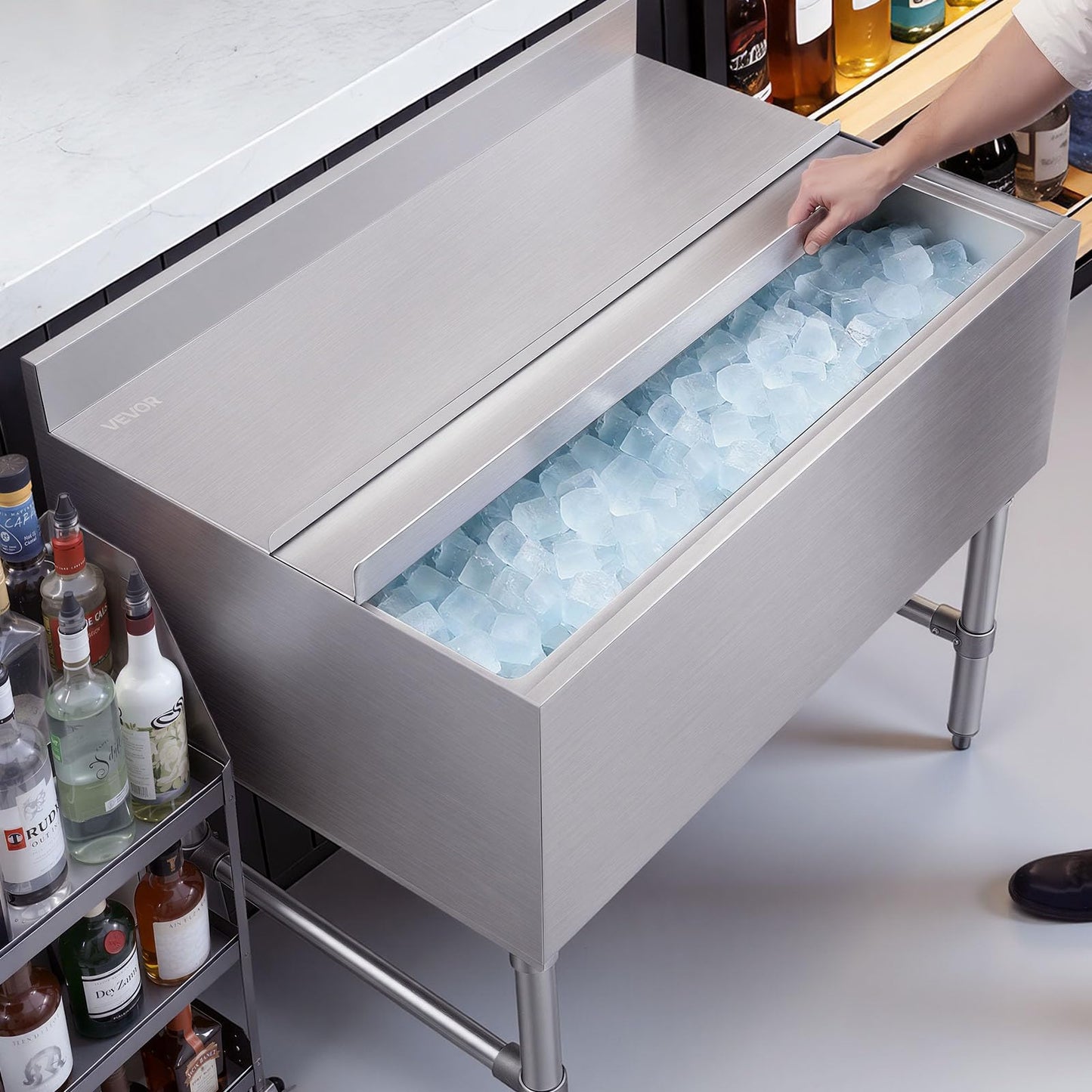 VEVOR Commercial Ice Bin, 134.7 Qt Max Capacity, 36 x 24 x 33 Inch Stainless Steel Ice Chest with Sliding Lid, 24H Long-Lasting Insulation, Cooler Cart Cocktail Unit for Bar Restaurant Pub, NSF