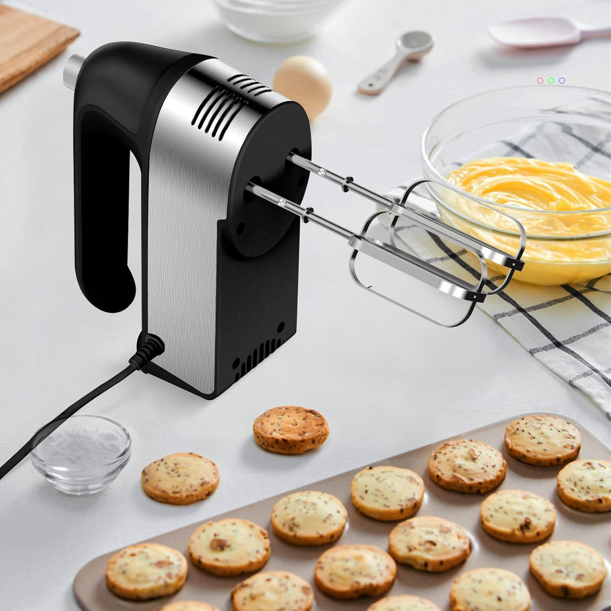 Skiennix Electric Hand Mixer - 450W Kitchen Mixer with Turbo Boost & 5 Speed Settings | Black