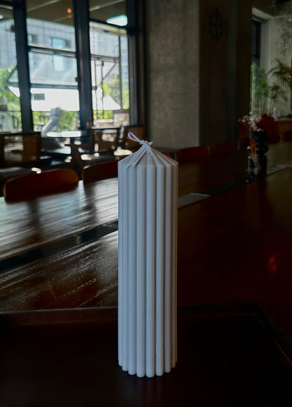 Hyznengu Ribbed Peak Pillar Candle- Large Handmade Scented Soy Wax Candle with Elegant Bubble Aesthetic， Housewarming Gift, Shelf & Coffee Table Centerpiece, Gray (Large)