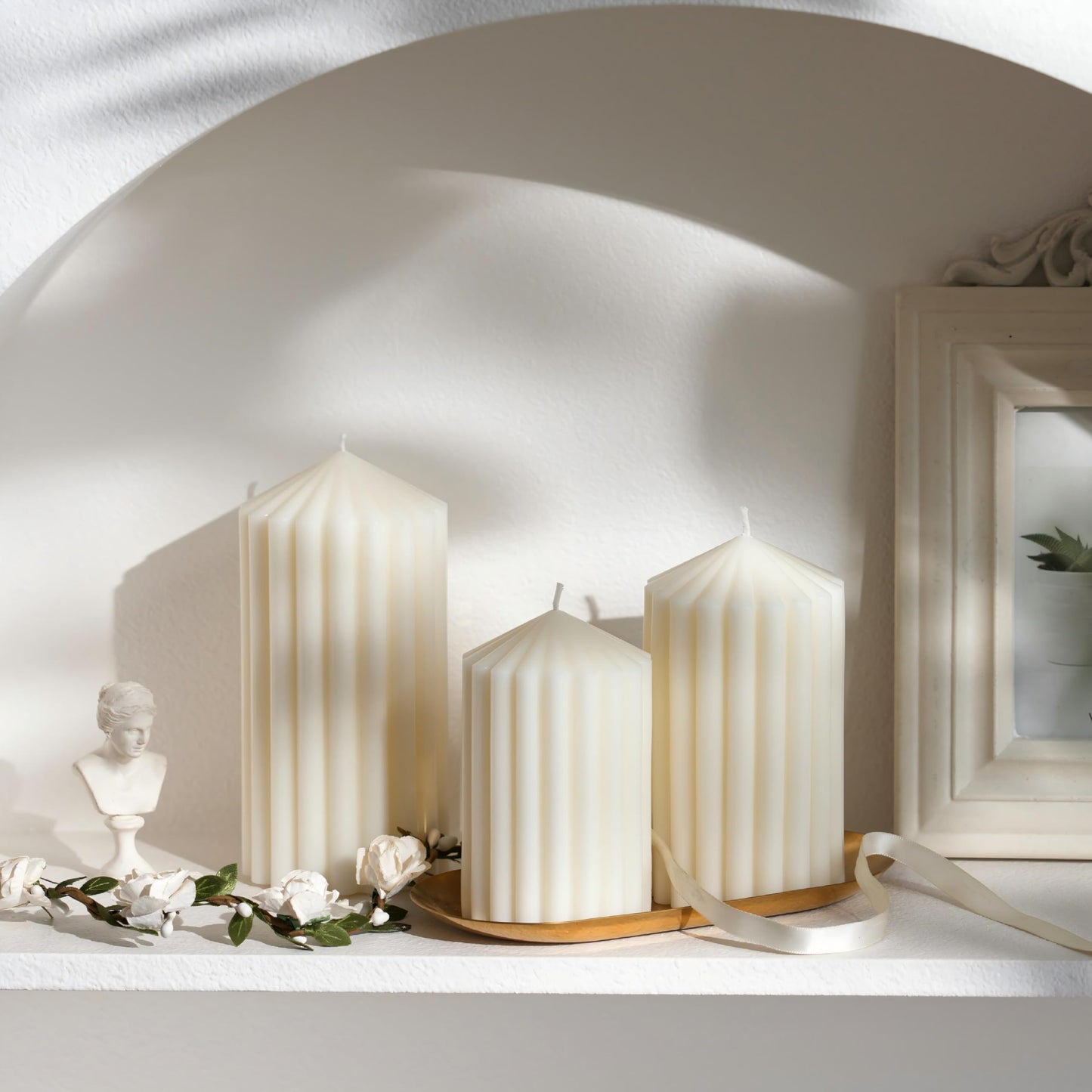 3 Pack White Ribbed Pillar Candles - Soy Wax Unscented, 2.76" x4.2/4.9/5.9 in Smokeless Non Toxic Cotton Wick, Aesthetic Modern Candles for Home Decor, Dinner Table, Living Room, Housewarming Gift