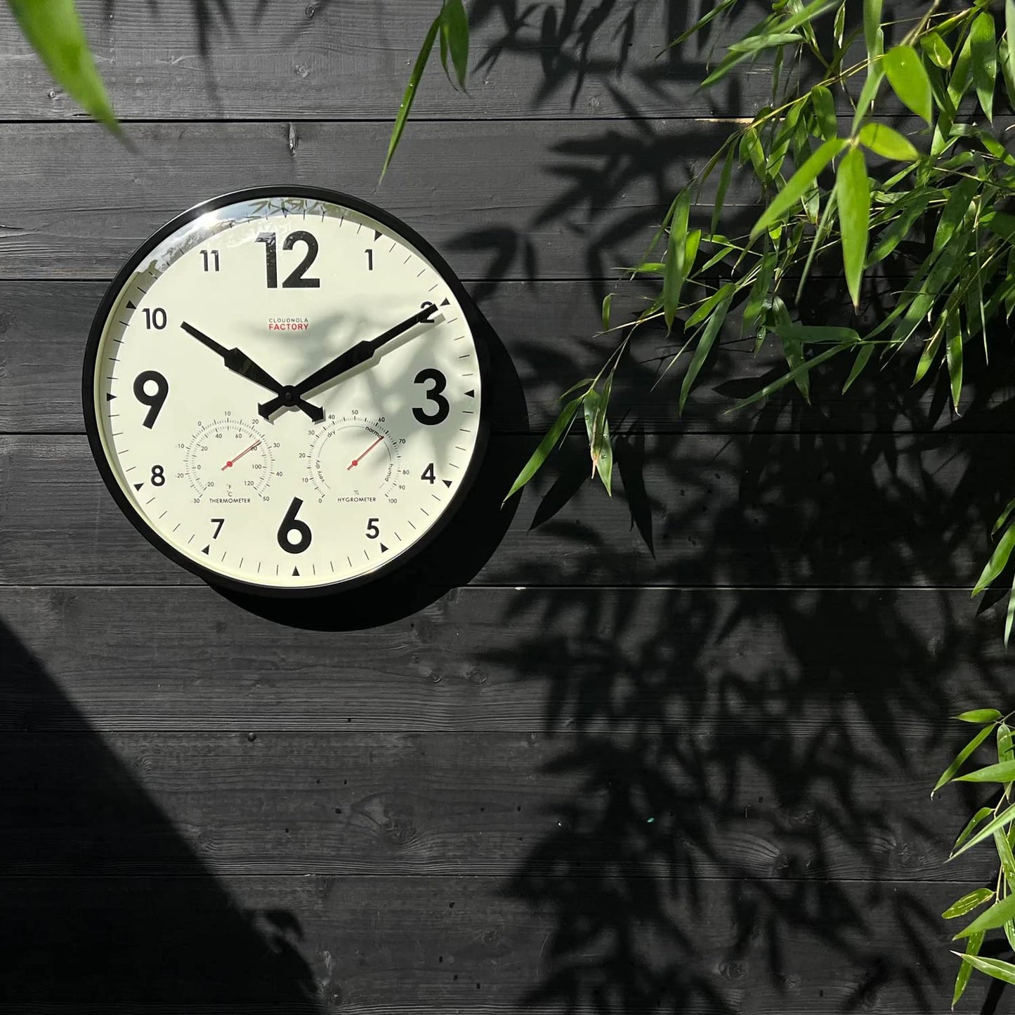 Cloudnola Indoor Outdoor Waterproof Metal Wall Clock with Thermometer and Hygrometer, Black, 18 inch Silent Non-Ticking Battery Operated Quality Quartz Round Clock for Patio and Home Decor