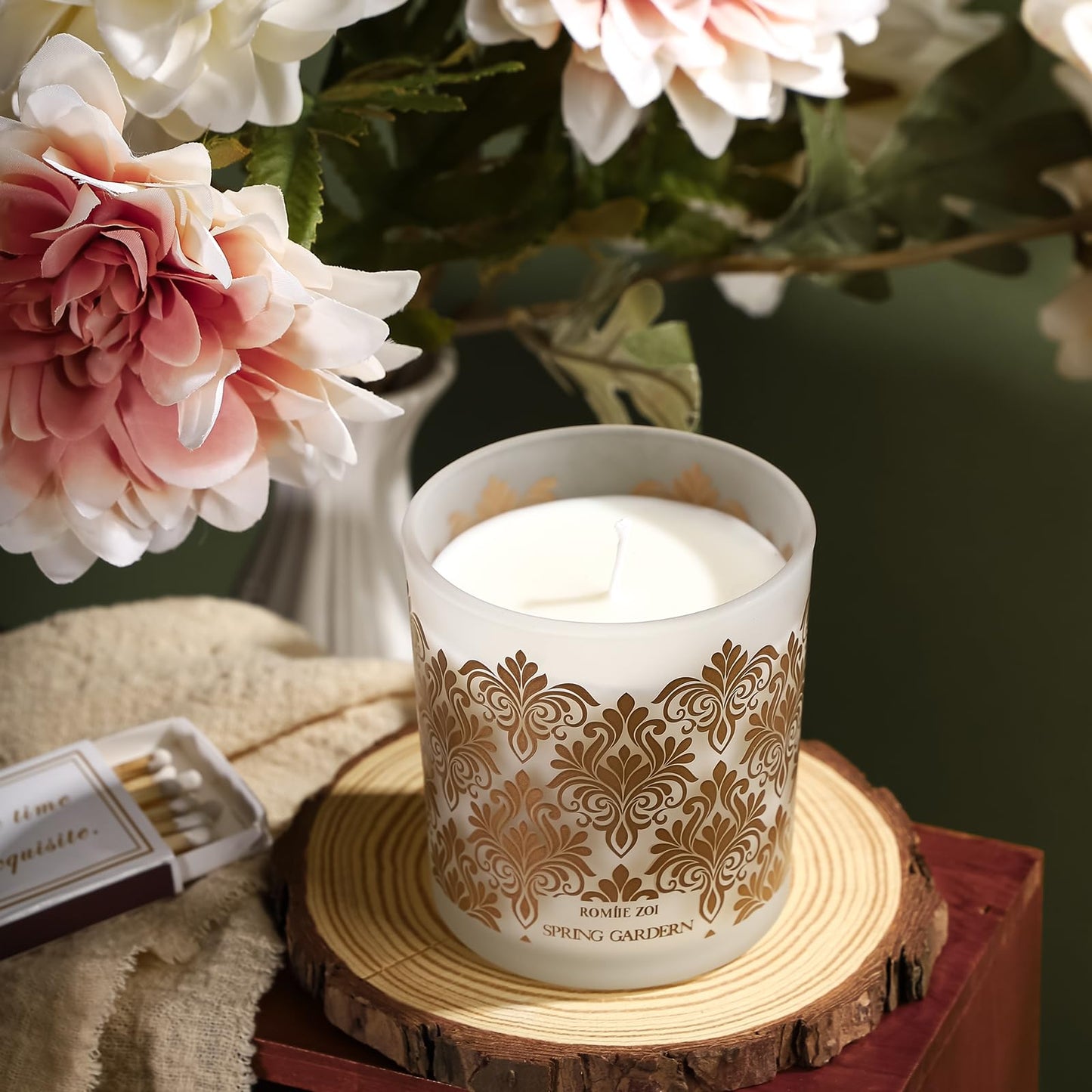 ROMIIE ZOI Scented Candle - Garden with Scent of Mix Floral Bouquet- 6oz Aromatherapy Soy Wax Jar Candle for Home, Gifts for Women - 170g