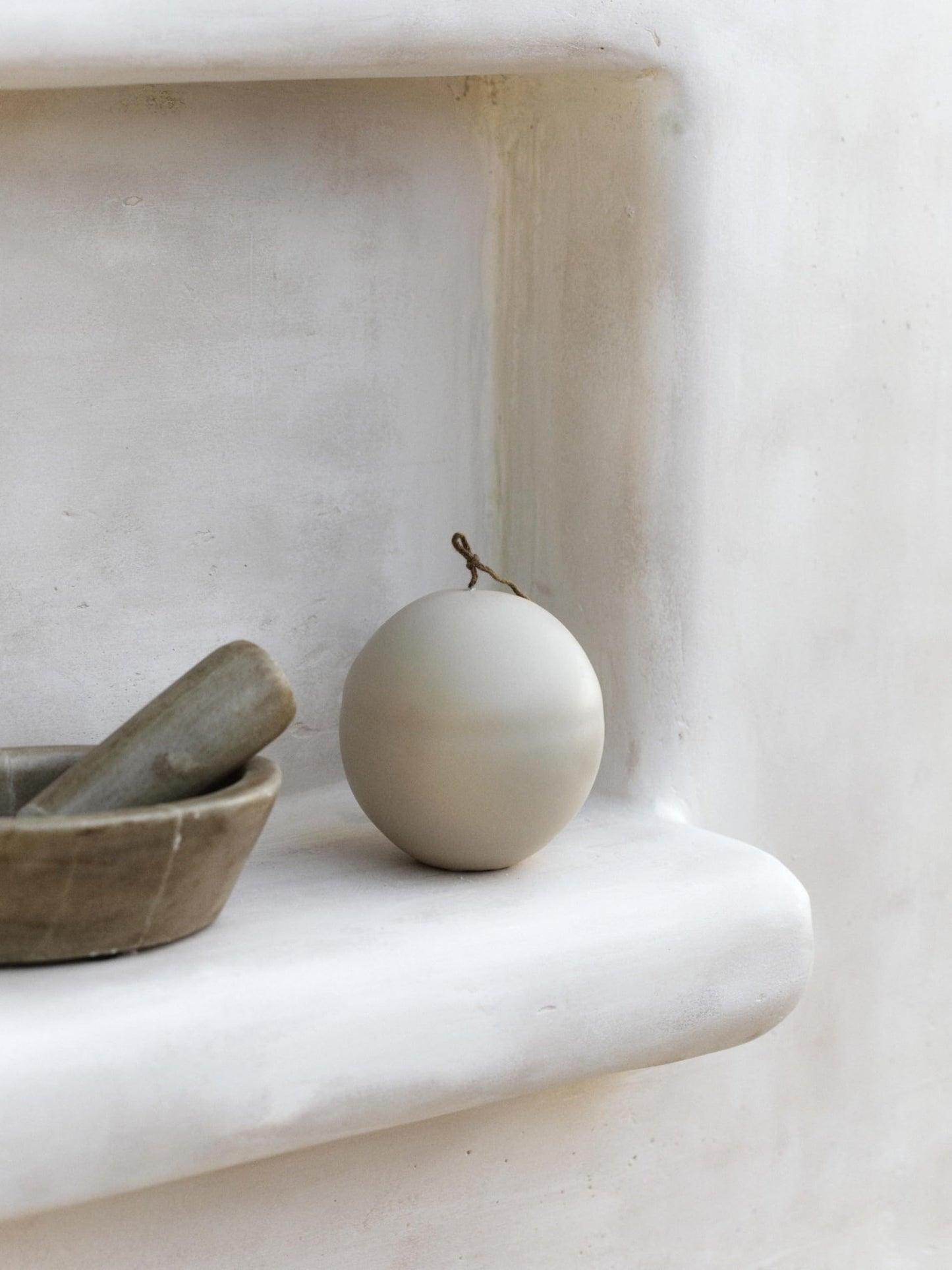 LAWA Imperfect Sphere Candle - Beautiful Handmade Pillar Scented Soy Wax Elegant Aesthetic Candle Housewarming Gift Home Room Shelf Decor Idea (Light Beige, Large)