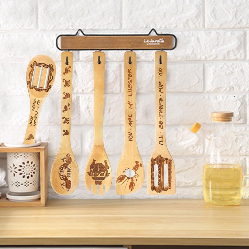 Friends Merchandise - Wooden Cooking Spoons Set 5, Novelty Decor, Unique Girl's Gifts, Housewarming Present