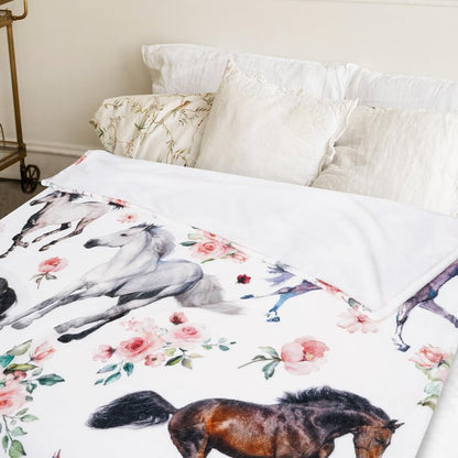 JarThenaAMCS Floral Horse Fuzzy Blanket 60 x 50 Inch Farmhouse Throw Blanket Watercolor Flower Cow Soft Cozy Flannel Blankets for Home Chair Sofa Couch Bed