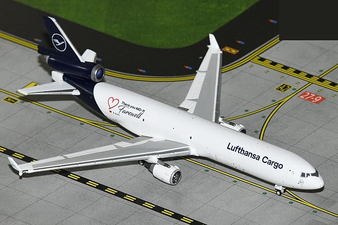 GeminiJets GJDLH2072 Lufthansa Cargo MD-11F 'Farewell MD-11' D-ALCC Scale 1:400