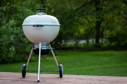 Weber Master-Touch Charcoal Grill, 22-Inch, Ivory – Premium Outdoor BBQ Grill with Tuck-Away Lid Holder & One‑Touch™ Cleaning System, Porcelain‑Enameled Kettle