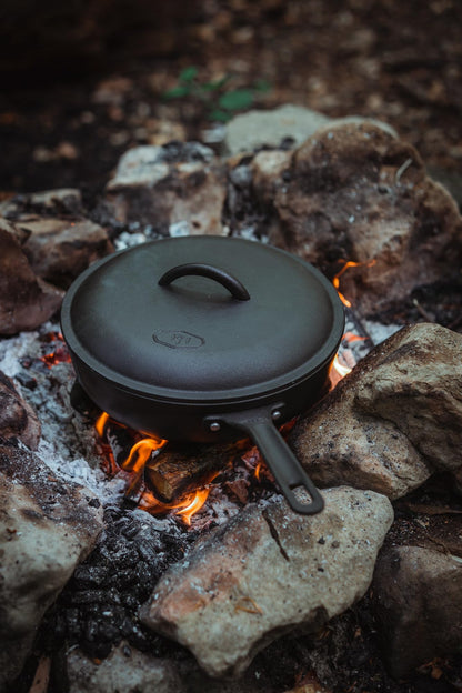 GSI Outdoors Guidecast Outdoor Cookset: 10" Deep Frypan with Dome Lid, Dual-Sided Cast Iron Griddle/Grill, Removable Handles