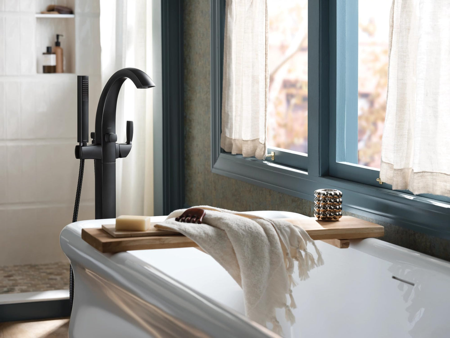 Moen 695BL Voss One-Handle Freestanding Floor Mount Tub Filler with Handshower