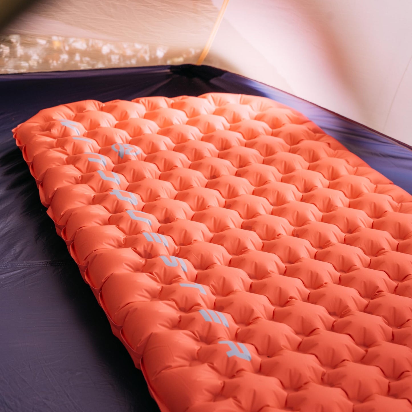 WINDQUESTER Elevate X Inflatable Sleeping Pad – 4-Season Lightweight Camping Mattress, ASTM R-Value 7.5, Durable Waterproof Nylon, Compact Backpacking Sleeping Mat for Winter Trekking & Extreme Cold