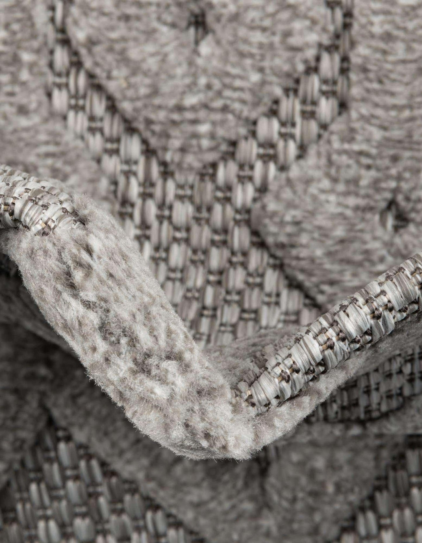 Unique Loom Outdoor Trellis Textured Collection Area Rug - Osage (6' 1" x 9' Rectangle, Grey/ Gray)